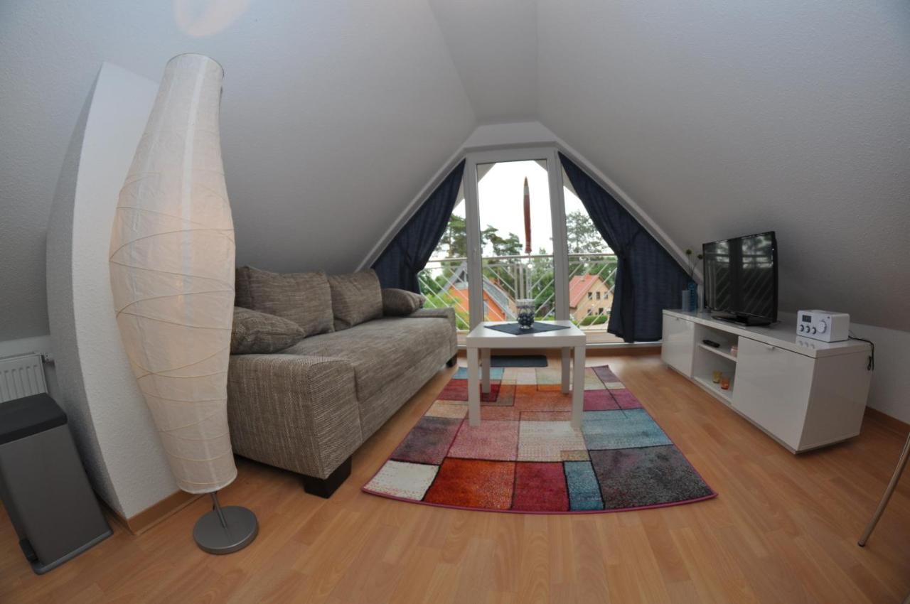 Ferienhaus Mueritzzauber / 1 Zimmer Dachgeschoss-Appartement Röbel Εξωτερικό φωτογραφία