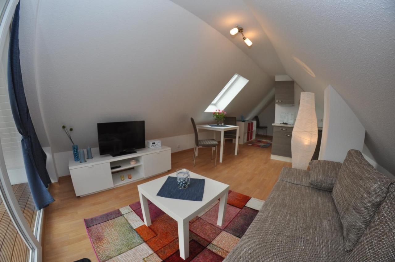 Ferienhaus Mueritzzauber / 1 Zimmer Dachgeschoss-Appartement Röbel Εξωτερικό φωτογραφία
